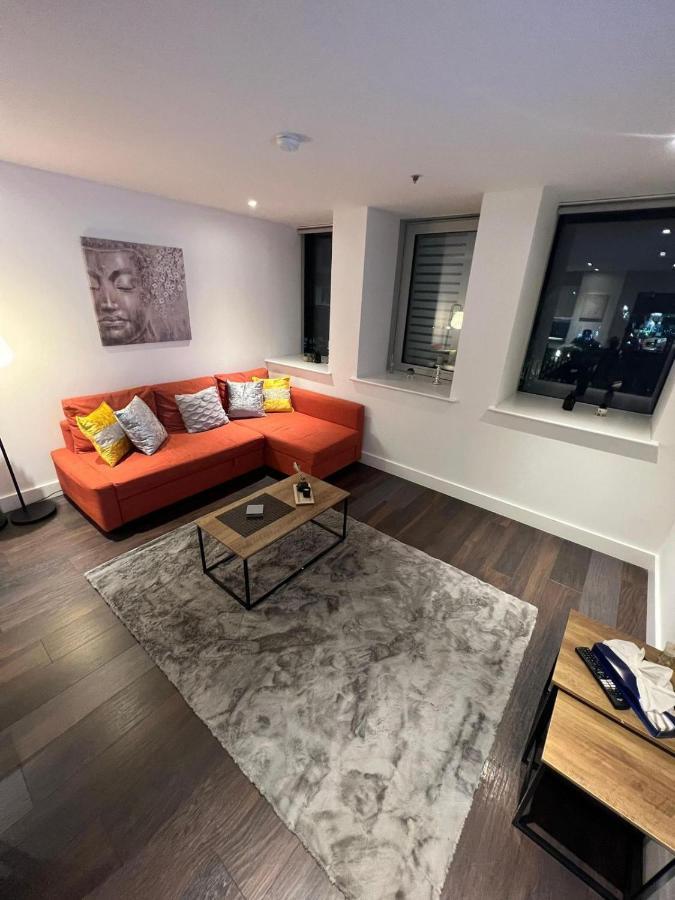 Spacious Sleep 7 Flat 20 Mins Central London Bp65 Exterior foto